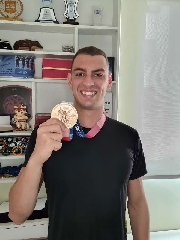 Fernando Scheffer nadador medalhista olímpico